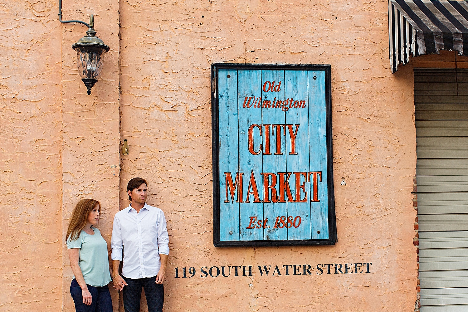 couples portraits in Wilmington North Carolina by city market