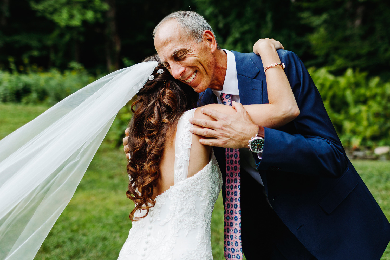 bride hugging her father at Arlington, Vermont wedding